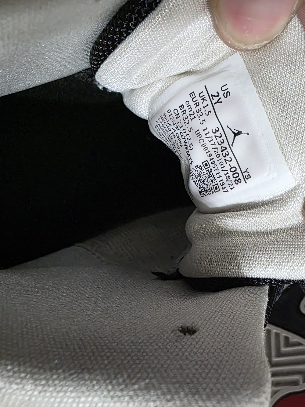 Kids Black and White Basketball Shoes - Jordan Style - Picture 5 of 5